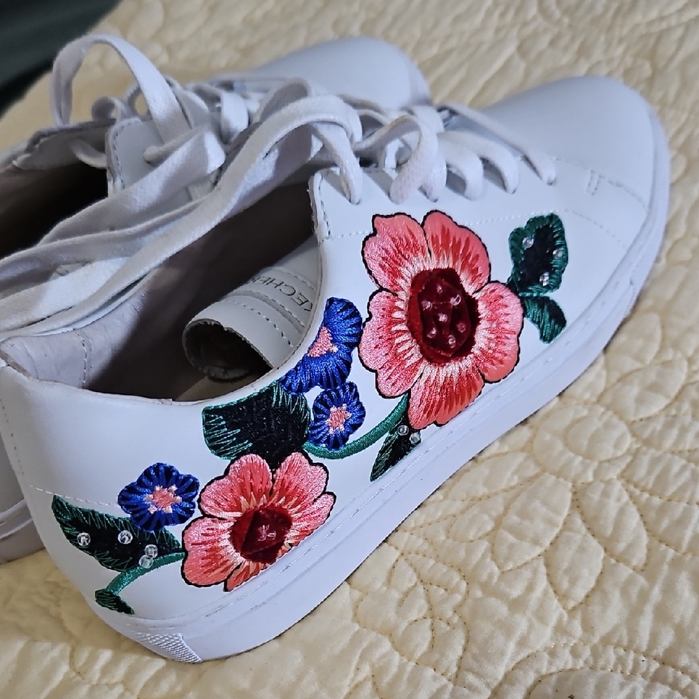 Skechers White Low-Top Sneakers with Pink and Blue Floral Embroidery